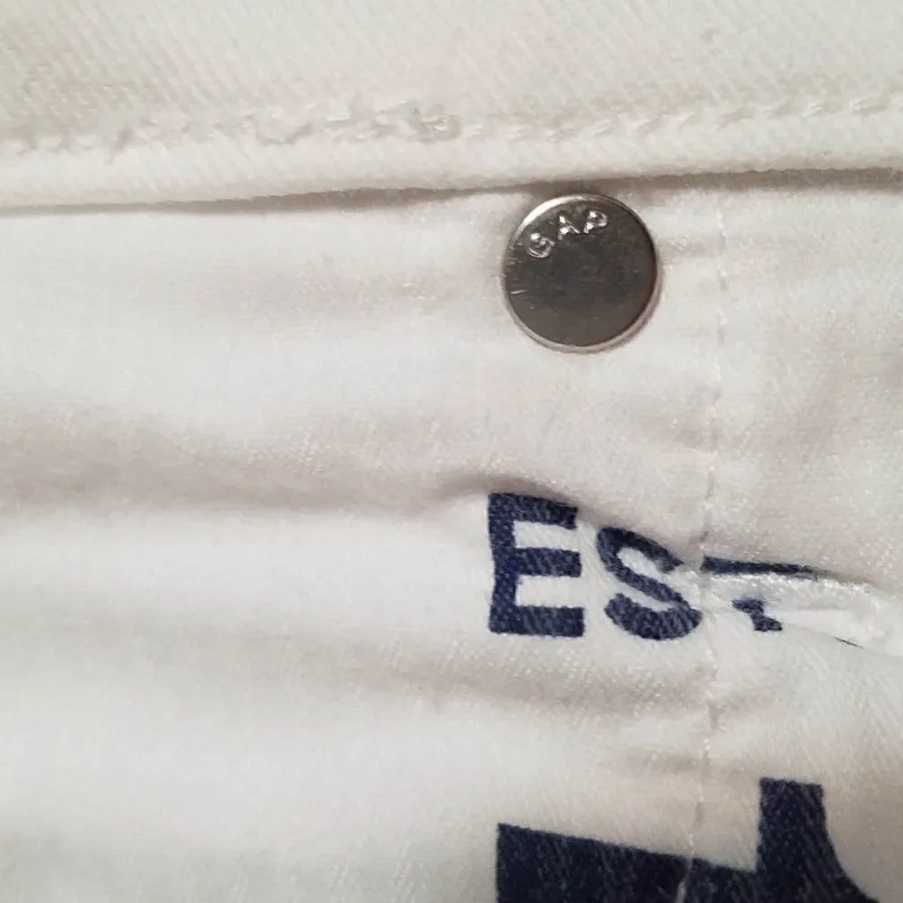 Gap 1969 White Jeans True Skinny size 33Regular